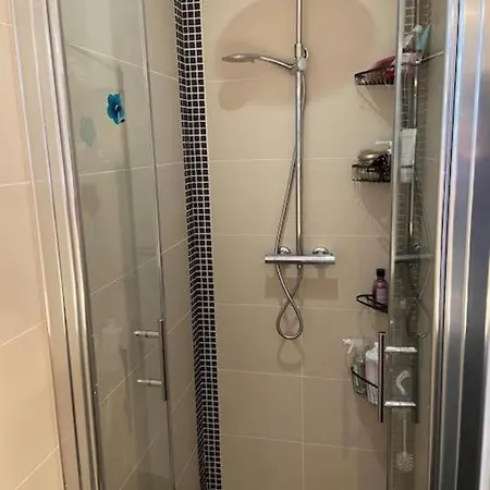 Villa Moderne Dans Village Typique