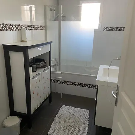 Moderne Dans Village Typique Villa *