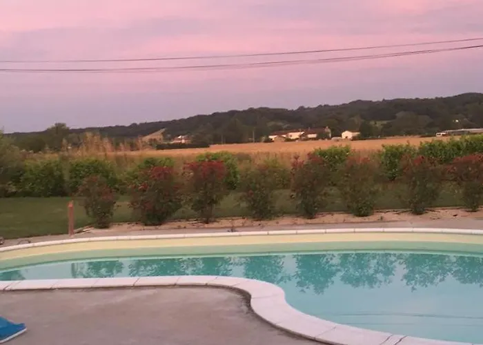 Moderne Dans Village Typique 别墅 *